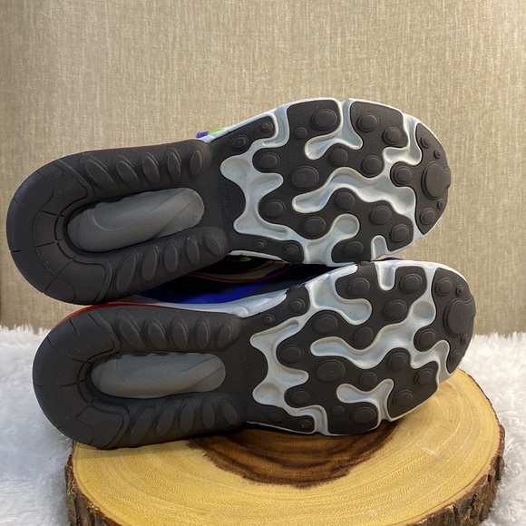 Nike AIR MAX 270 REACT - Picture 6 of 8